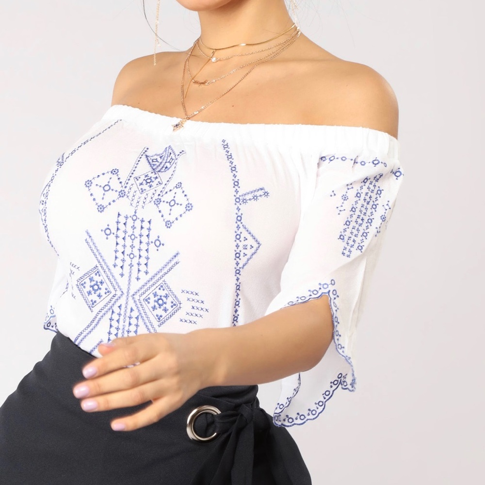 Fashion nova “Adrianna” off the shoulder top